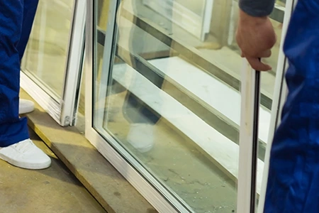Commercial Glass Repair Technician in Boca Raton